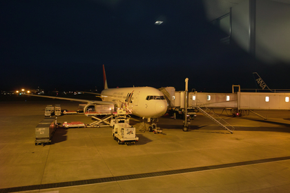 Komatsu_Airport06272008d01.jpg